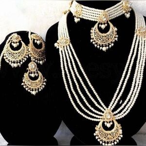Bridal jewelry set